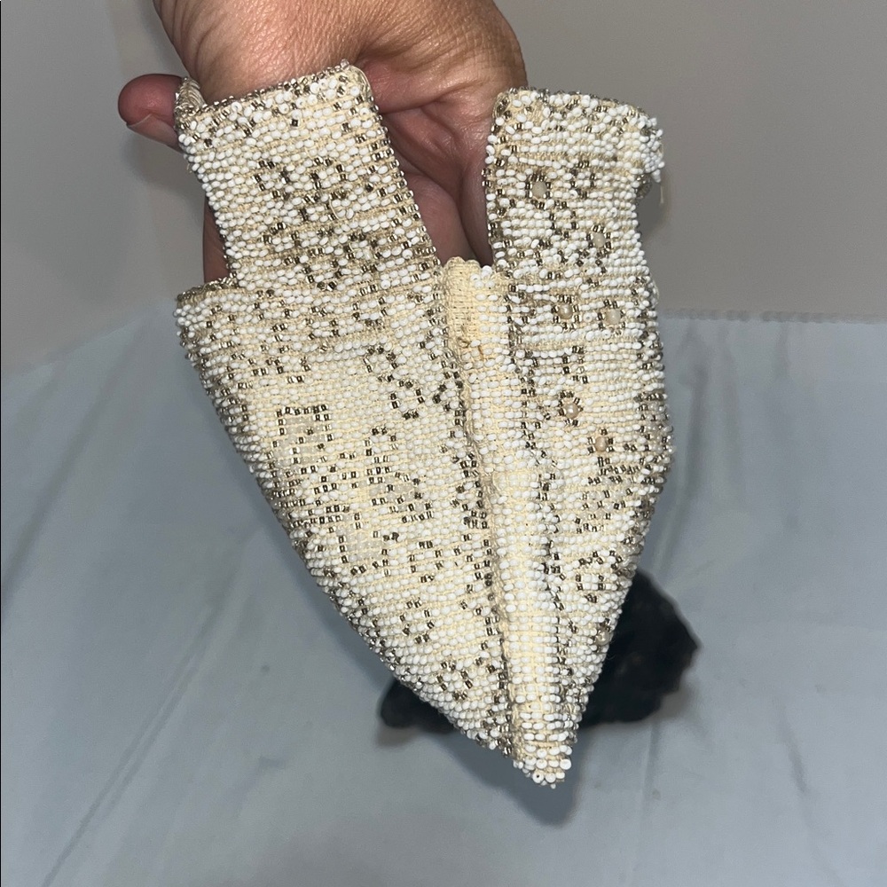 Vintage 1920s European Hand Beaded Evening Clutch - Picture 4 of 7